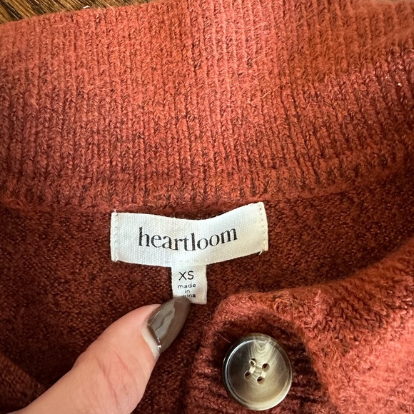 Heartloom Collared Sweater - Picture 3 of 3